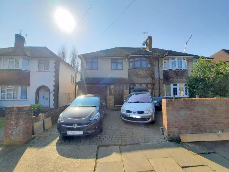 6 bed semidetached house for sale in Pates Manor Drive, Bedfont, Feltham TW14 Zoopla