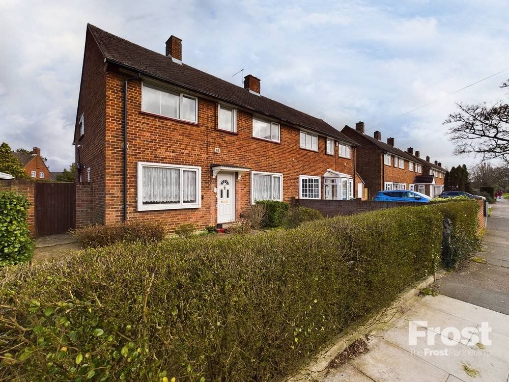3 bed semidetached house for sale in Clare Road, Stanwell, Middlesex