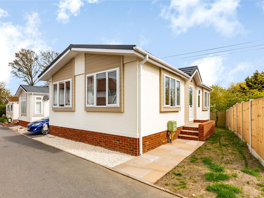 2 bed mobile/park home for sale in Templeton Park, Bakers Lane, West