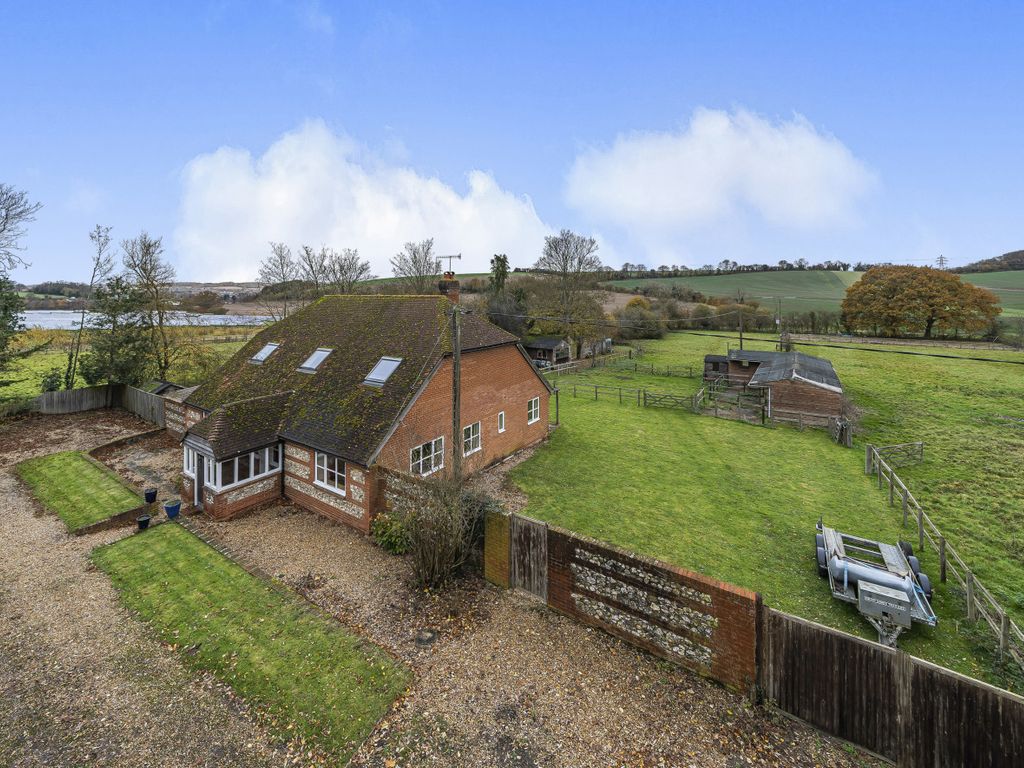4 bed detached house for sale in Cakers Lane, East Worldham, Alton