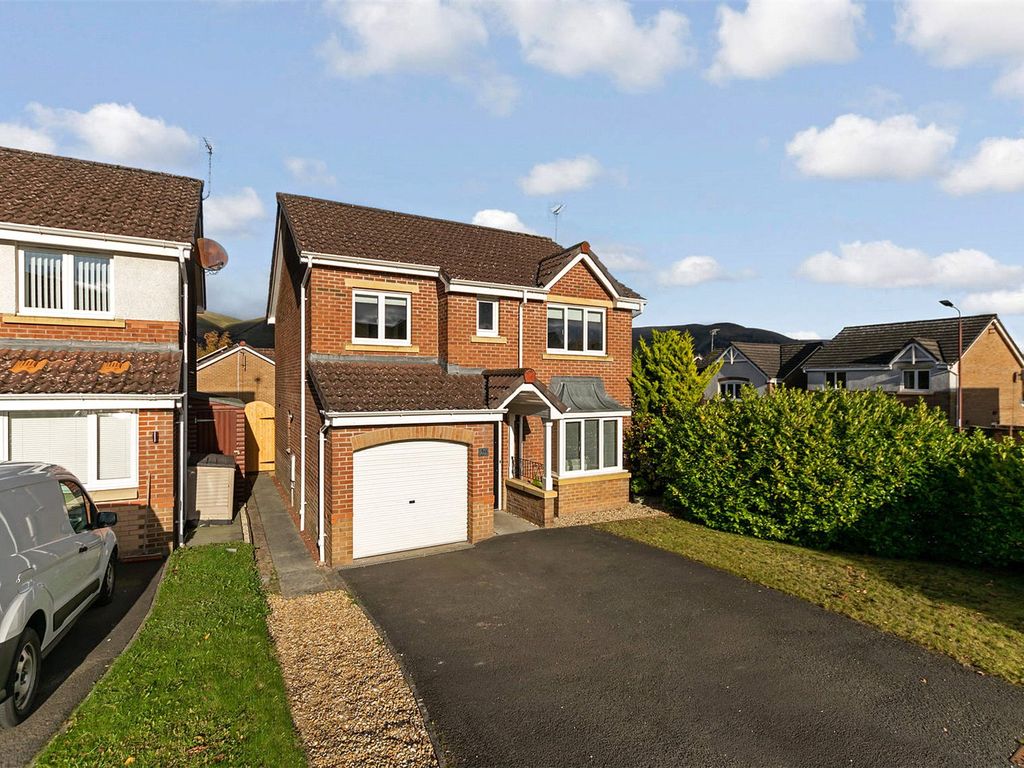 4 bed detached house for sale in Rose Street, Tullibody, Alloa