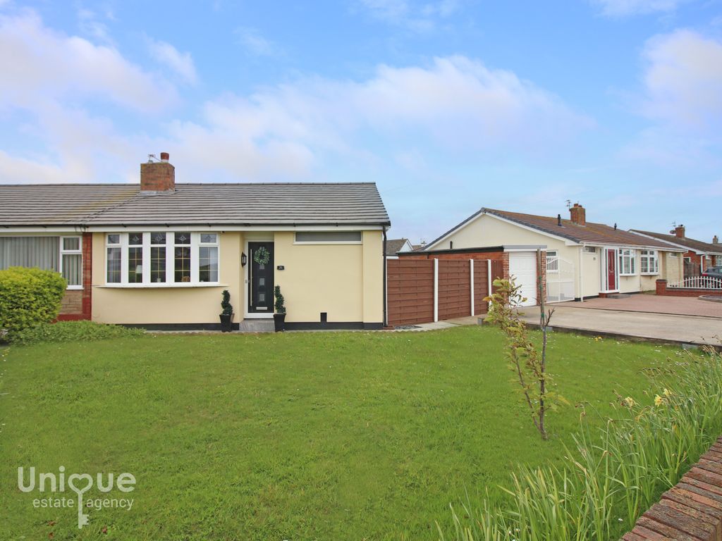2 bed bungalow for sale in Rossall Gate, Fleetwood FY7, £195,000 Zoopla