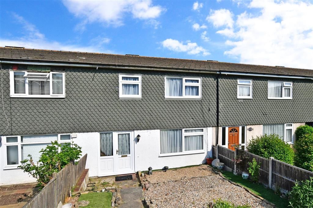 3 bed terraced house for sale in Elmside, New Addington, Croydon