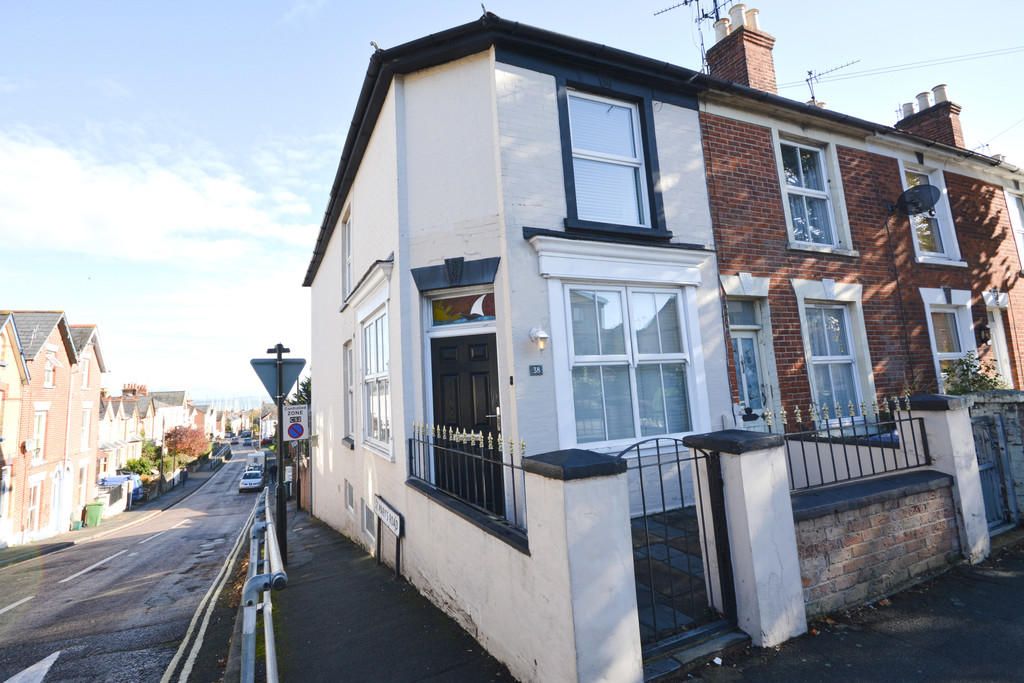 3 bed end terrace house to rent in Victoria Road, Cowes, Isle Of Wight
