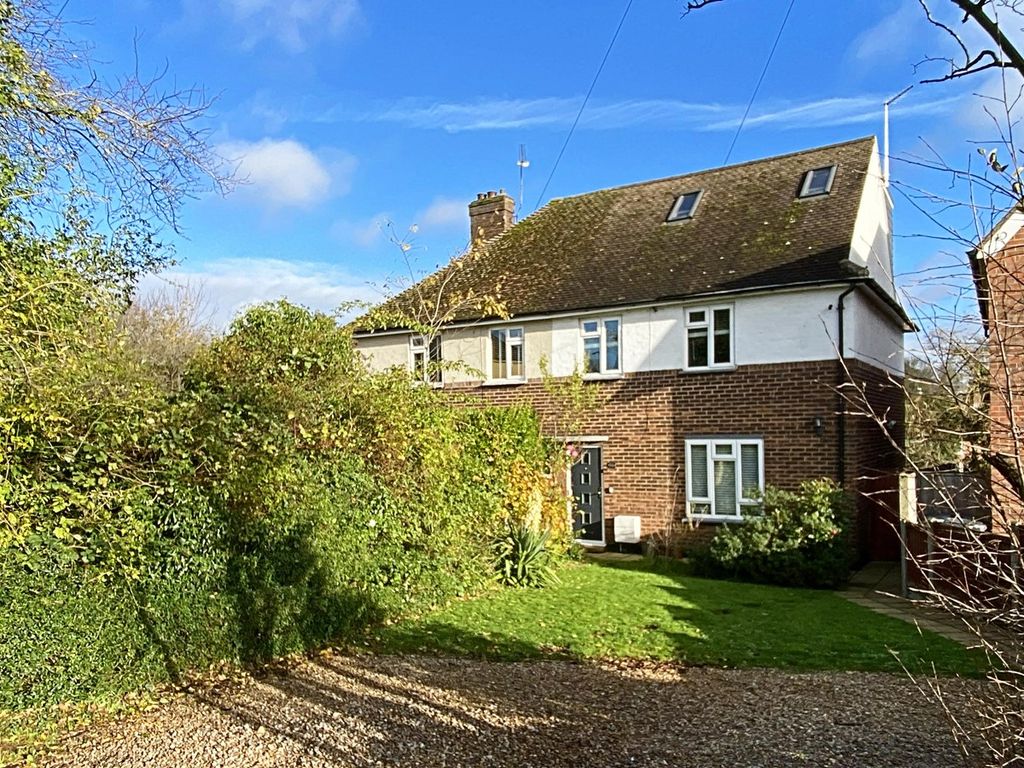 4 bed semidetached house for sale in Bullfields, Sawbridgeworth CM21