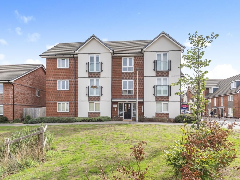 2 bed flat for sale in Fullbrook Avenue, Spencers Wood RG7 Zoopla