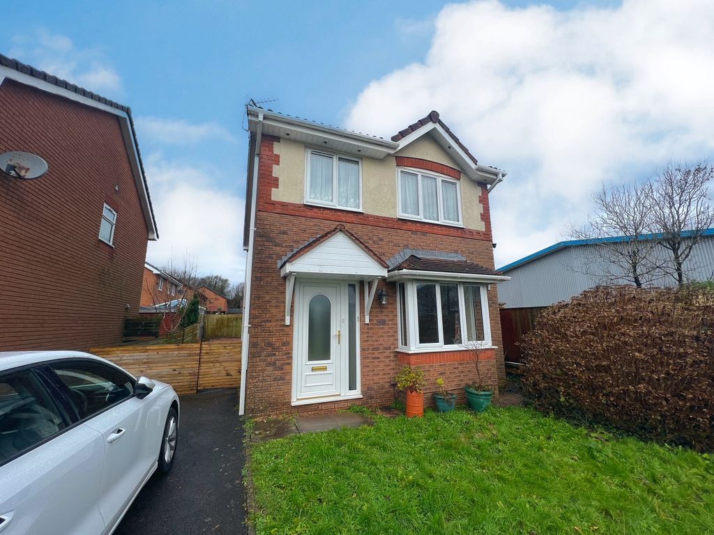 3 bed detached house to rent in Picton Gardens, Bridgend CF31, £950 pcm
