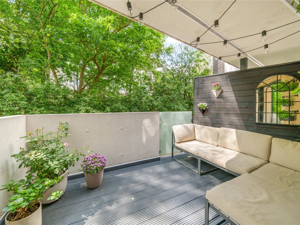 2 bed flat for sale in Connaught House, Connaught Gardens N10, £650,000 Zoopla