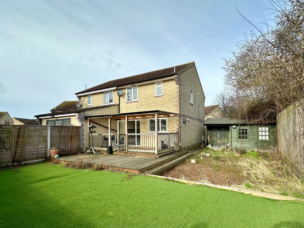 3 bed semidetached house for sale in Peach Tree Close, East Bower