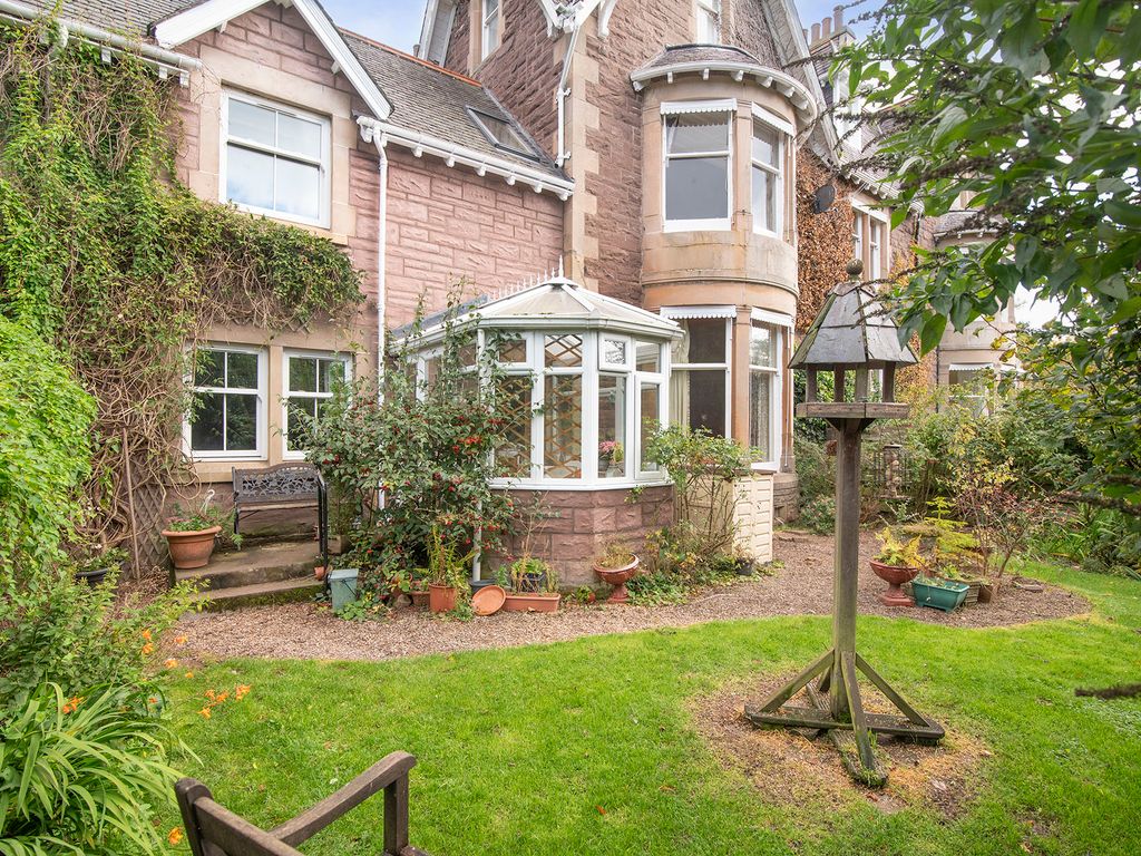 1 bed flat for sale in Connaught Terrace, Crieff PH7, £160,000 Zoopla