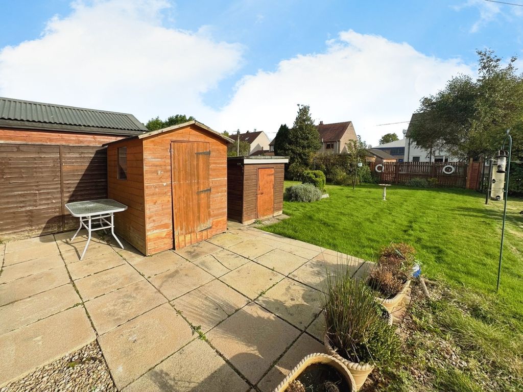 2 bed flat for sale in Balfour Street, Alloa FK10, £90,000 Zoopla