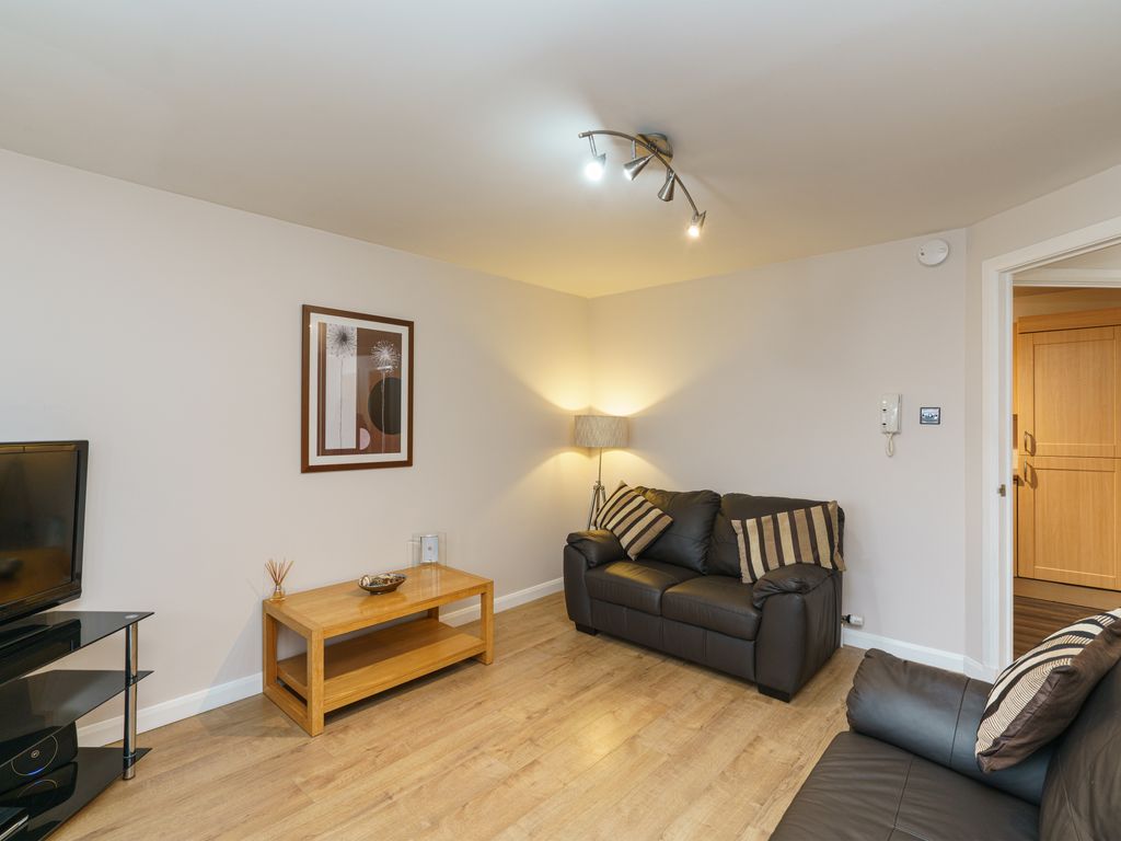 2 bed flat to rent in Bannermill Place, Aberdeen AB24, £850 pcm Zoopla