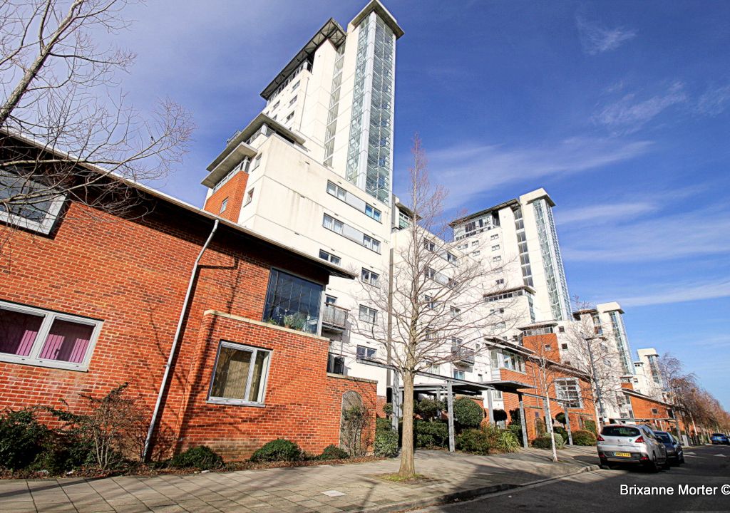 2 bed flat for sale in Sark Tower, Erebus Drive, Thamesmead SE28 Zoopla