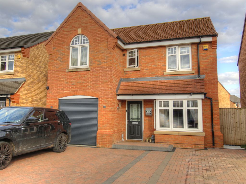 4 bed detached house for sale in Canberra Crescent, Hucknall