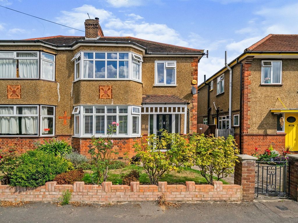 3 bed semidetached house for sale in Grosvenor Road, Broxbourne EN10