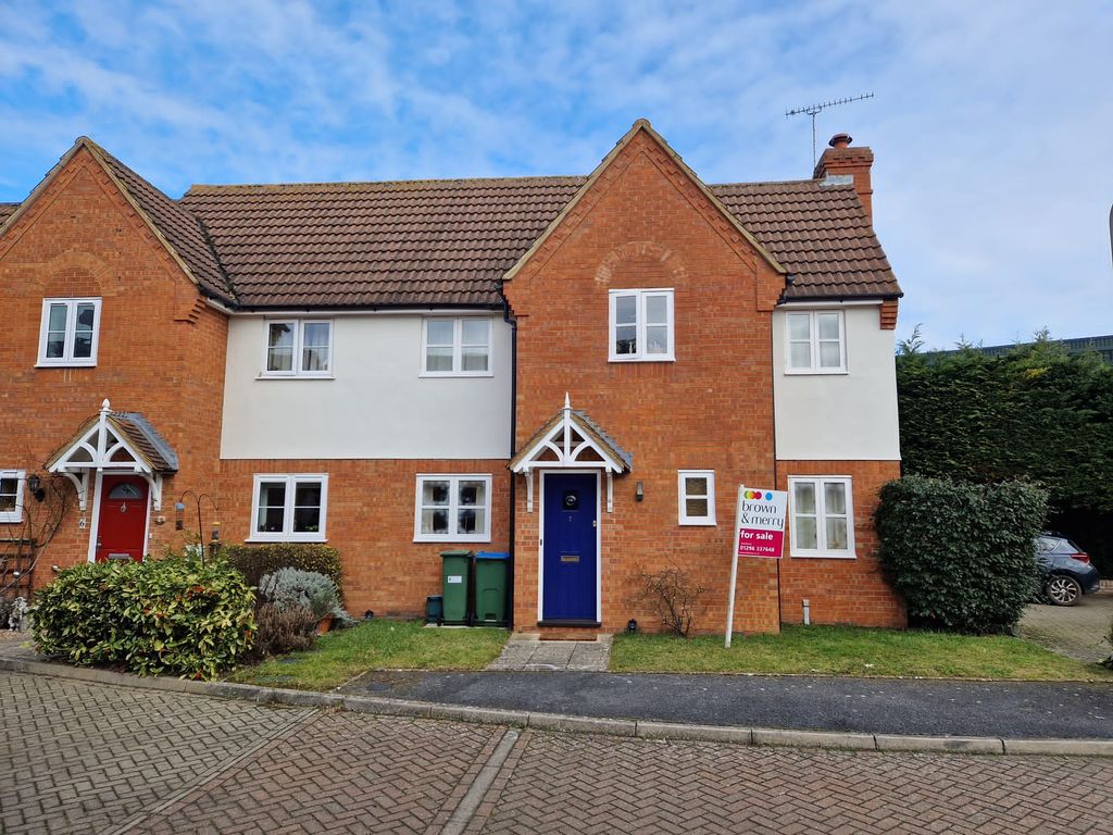 2 bed end terrace house for sale in Hordern Close, Haddenham, Aylesbury