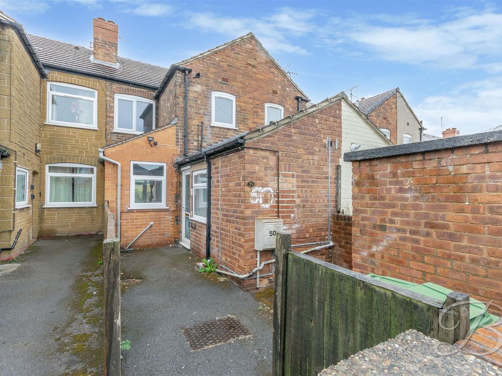 3 bed terraced house to rent in Vale Drive, Shirebrook, Mansfield NG20