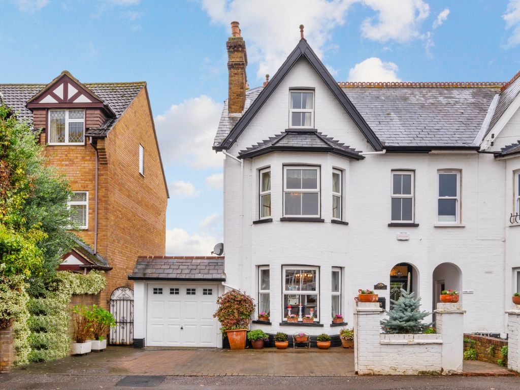 5 bed semidetached house for sale in Manygate Lane, Shepperton, Surrey