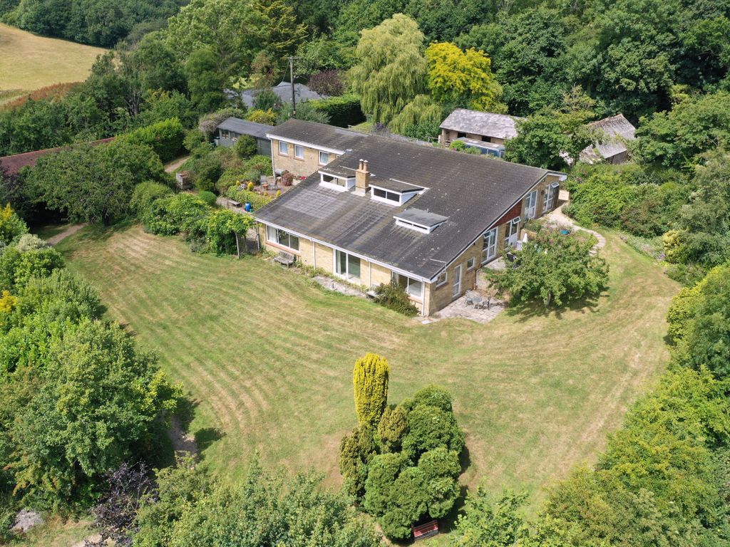 Farmhouse for sale in Burnt House Lane, Newport PO30 Zoopla