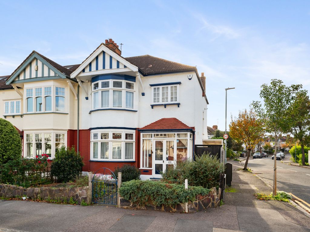 Warren Road, London E11