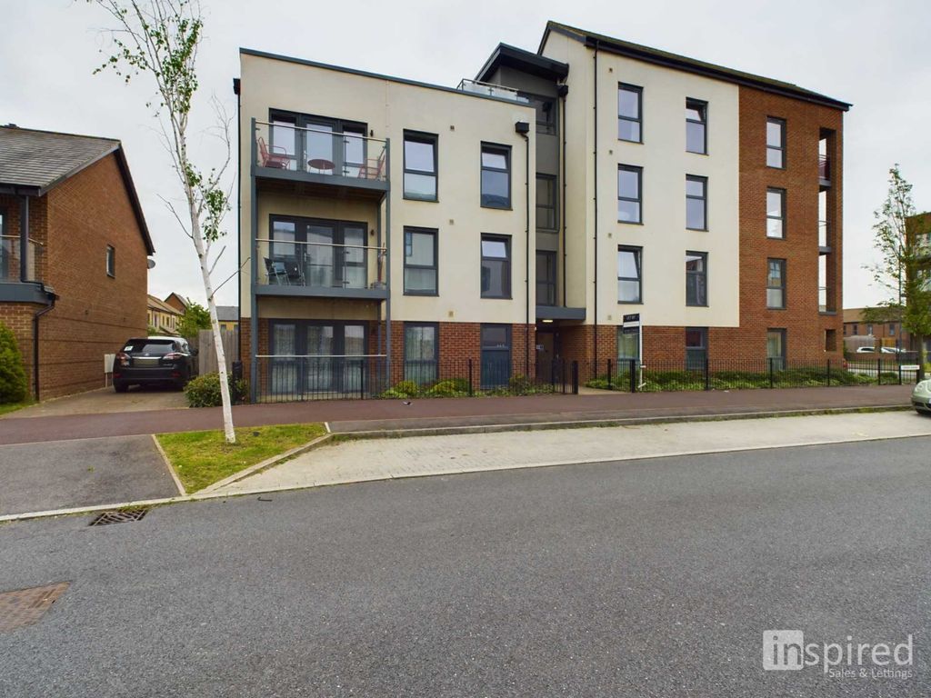 1 bed flat for sale in Delphi House, Gambit Avenue, Oakgrove MK10 Zoopla