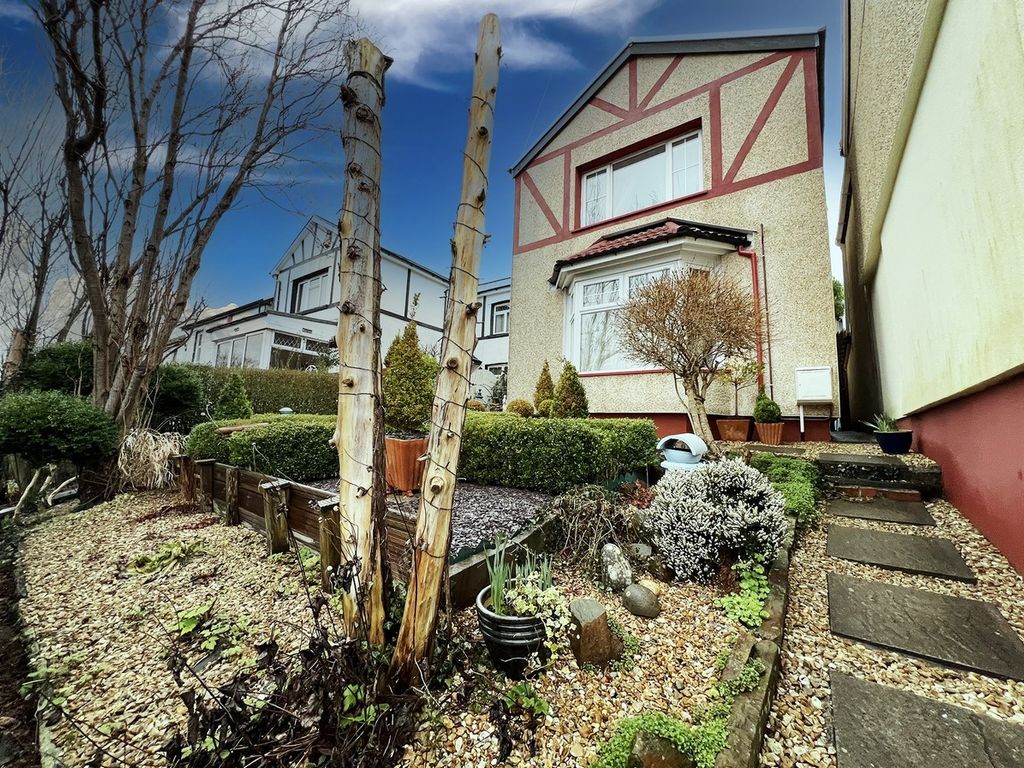 3 bed detached house for sale in Penrhys Road Ystrad , Pentre CF41, £