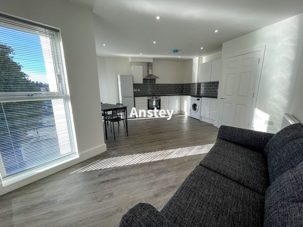 3 bed flat to rent in Portswood Road, Southampton SO17, £1,500 pcm Zoopla