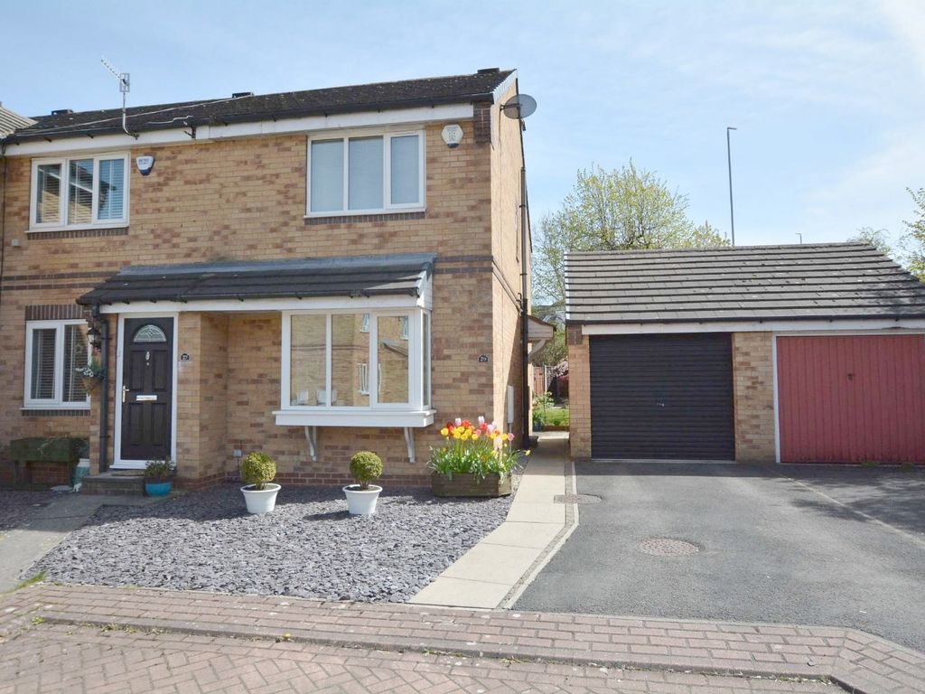 2 bed terraced house for sale in Martindale Drive, Bramley, Leeds LS13 Zoopla