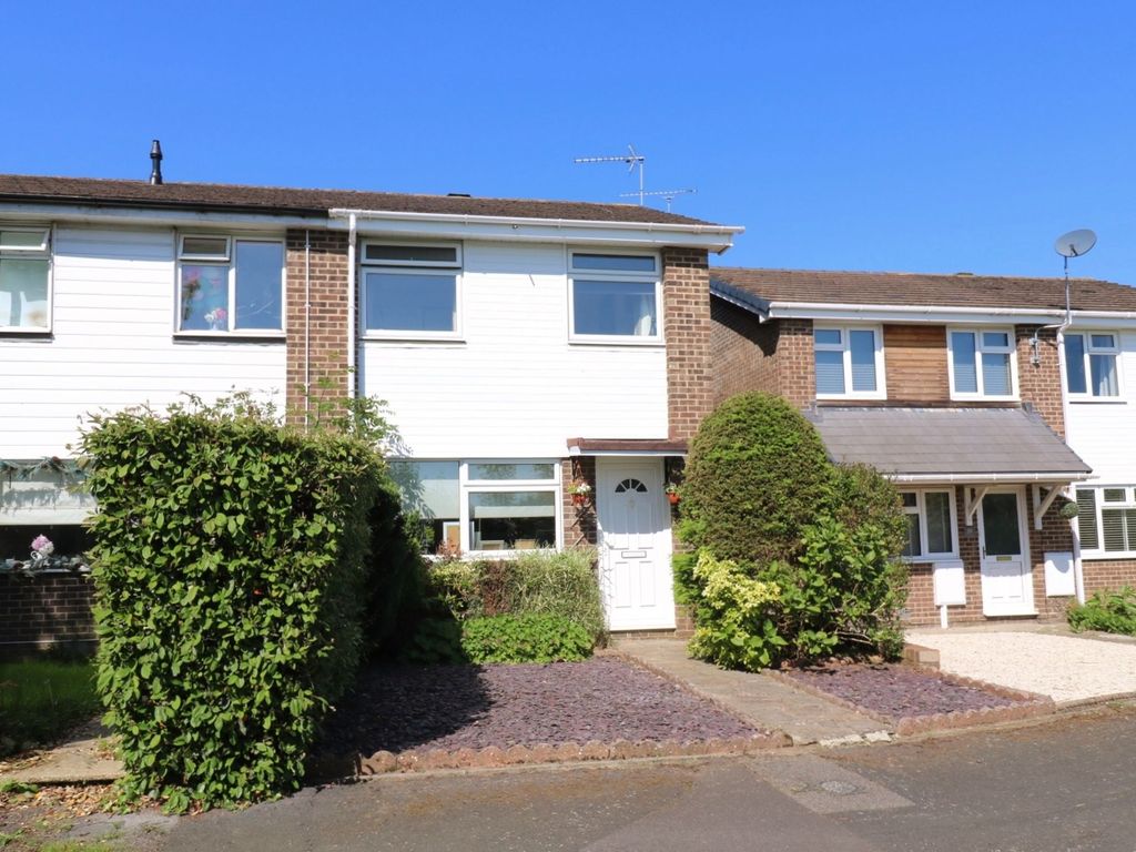 2 bed end terrace house for sale in Cranbourne Park, Hedge End SO30
