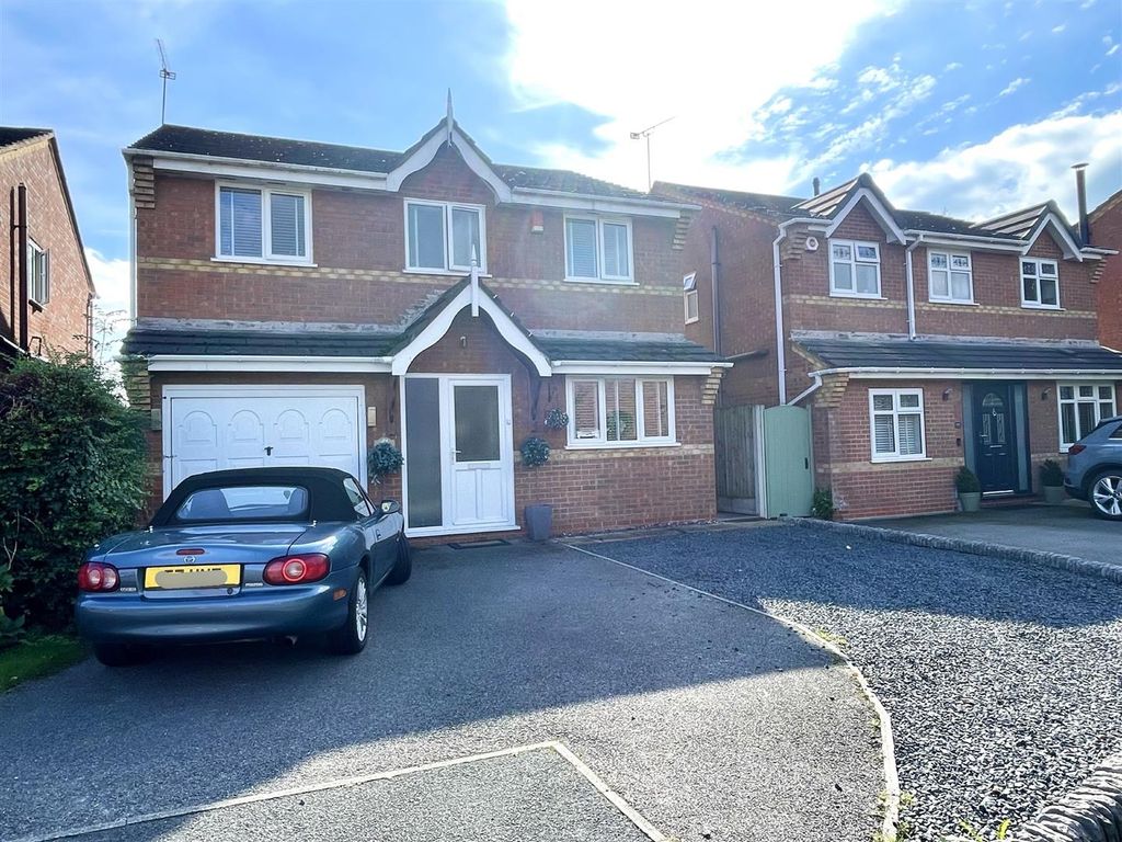 4 bed detached house for sale in Rookery Close, Ettiley Heath, Sandbach