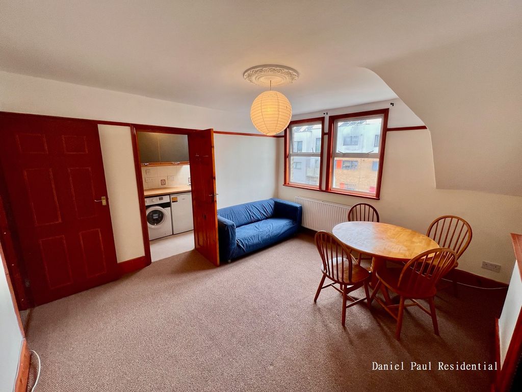 2 bed flat to rent in Drayton Green Road, London W13 Zoopla