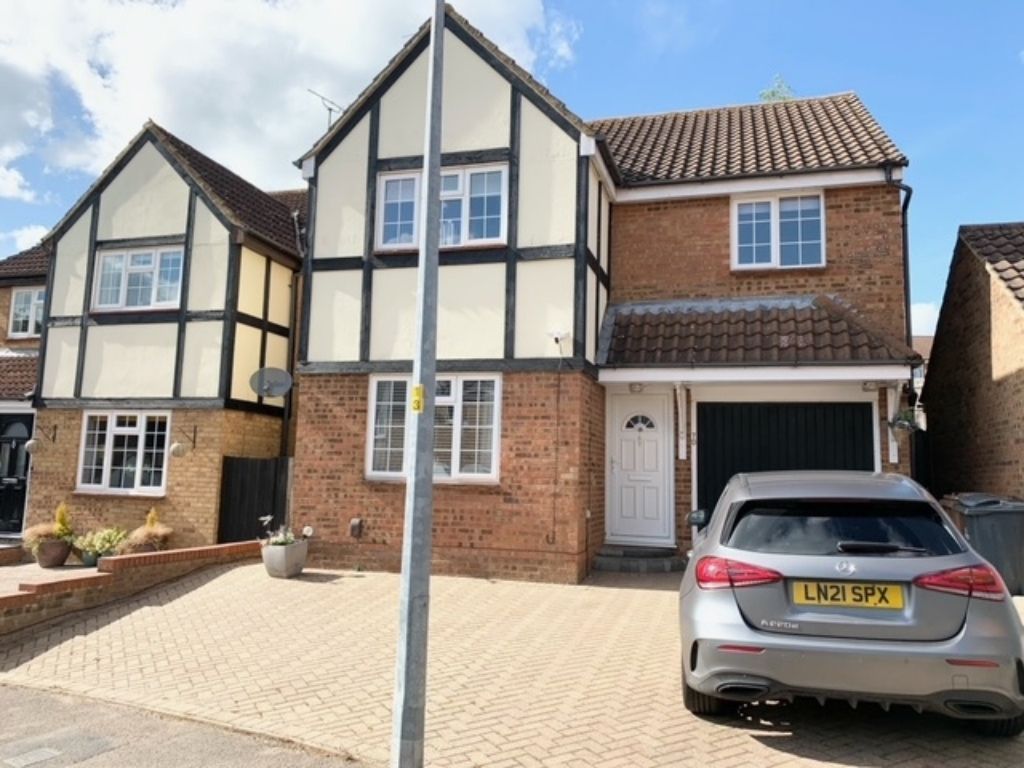 4 bed detached house for sale in Conifer Walk, Stevenage SG2 Zoopla