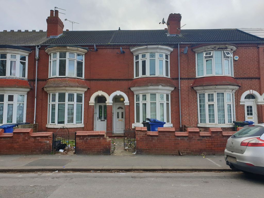 5 bed terraced house for sale in Chequer Road, Hyde Park, Doncaster DN1