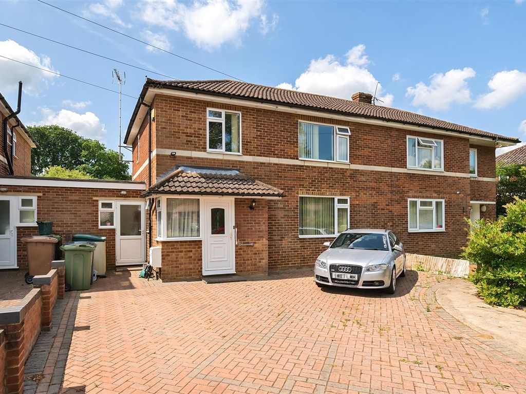 3 bed semidetached house for sale in Nightingale Crescent, West
