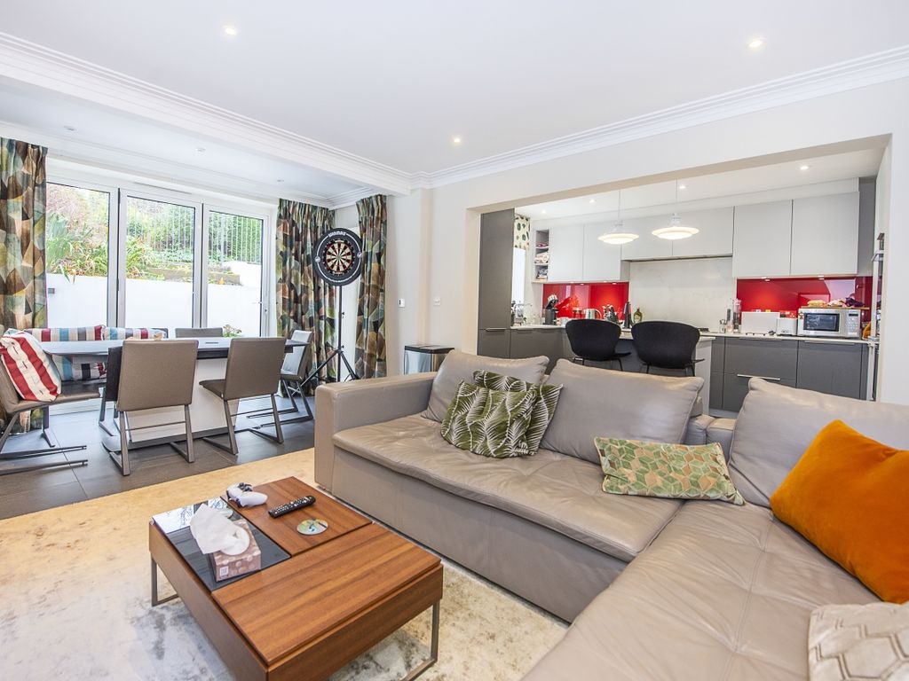 3 bed flat to rent in Marlborough Road, Richmond TW10, £4,750 pcm Zoopla