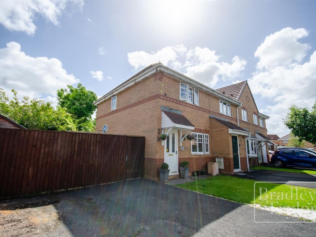 3 bed end terrace house for sale in Cloughfield, Penwortham, Preston PR1 Zoopla