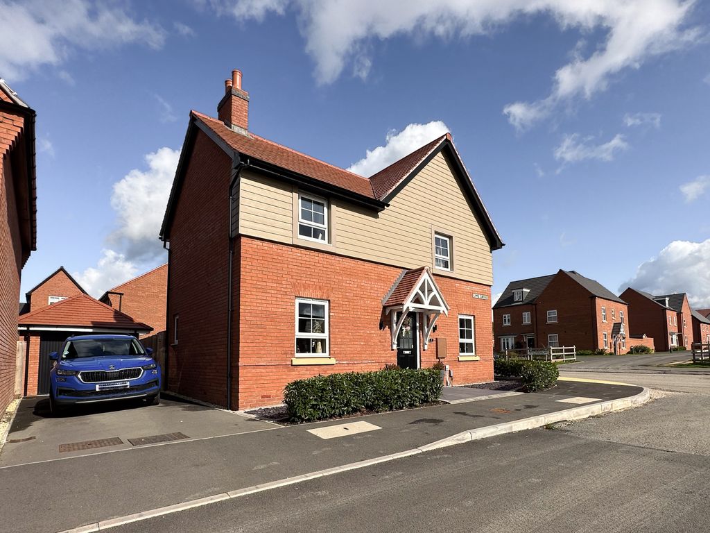 4 bed detached house for sale in Limb Drive, Hugglescote, Coalville