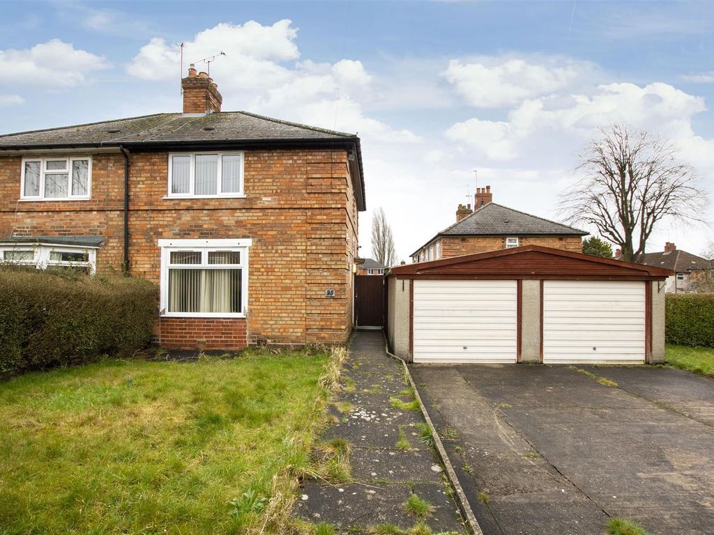 3 bed property to rent in Poole Crescent, Harborne, Birmingham B17, £