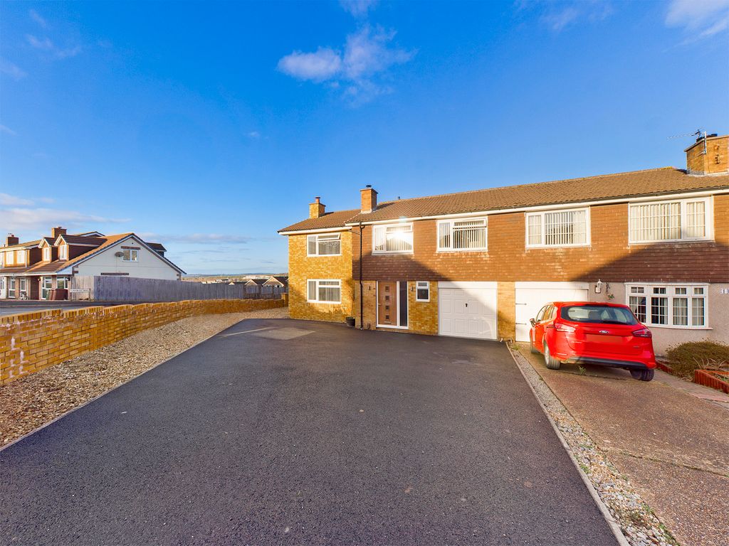 4 bed semidetached house for sale in Moorland View, Derriford