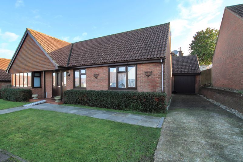 3 bed detached bungalow for sale in Newlands Drive, Walmer, Deal CT14