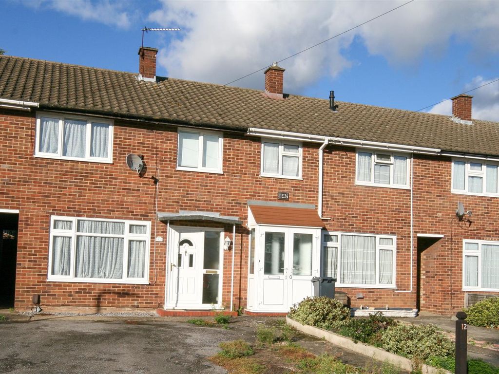 3 bed terraced house to rent in Denny Road, Langley, Slough SL3, £1,750