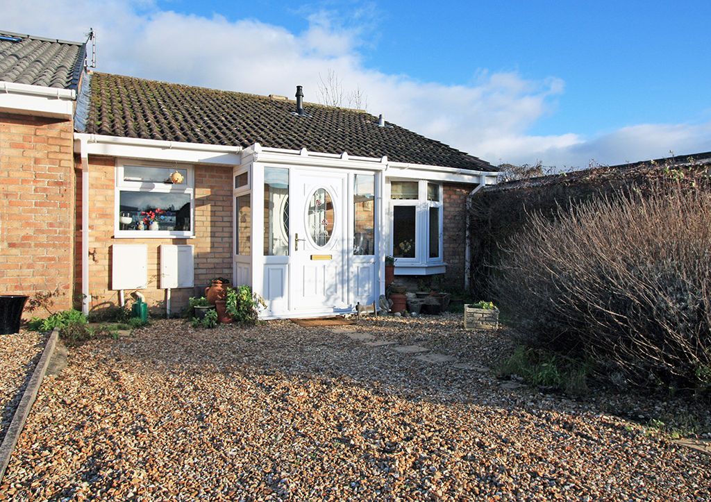 2 bed bungalow for sale in The Cullerns, Highworth SN6 Zoopla