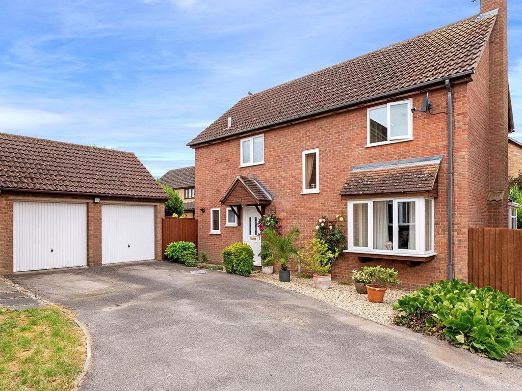 4 bed detached house for sale in St Davids Way, Sawtry, Huntingdon PE28