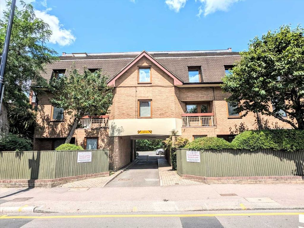 1 bed flat to rent in Alexandra Road, London SW19 Zoopla