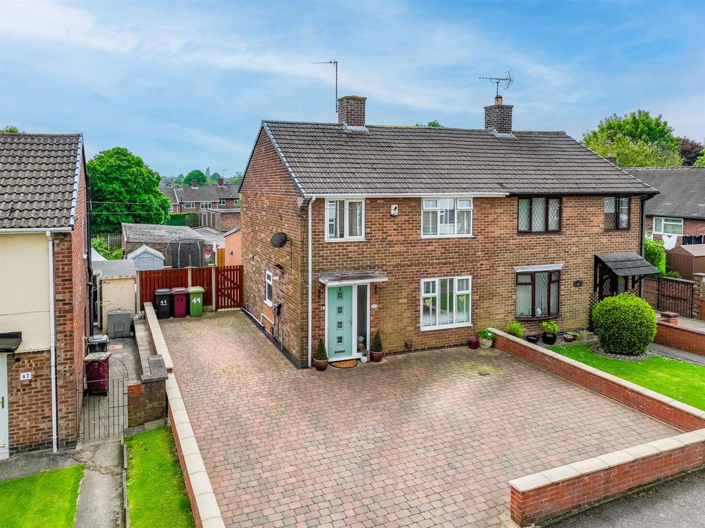 3 bed semidetached house for sale in Osmund Road, Eckington, Sheffield