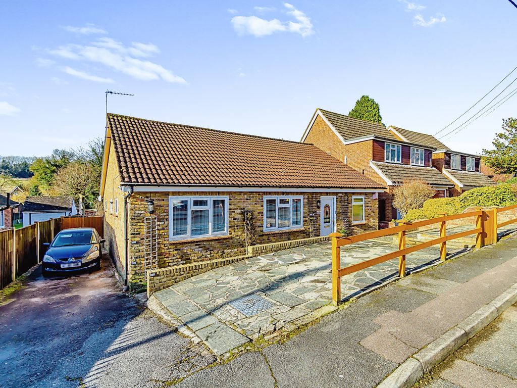 3 bed bungalow for sale in Victoria Gardens, Biggin Hill, Westerham