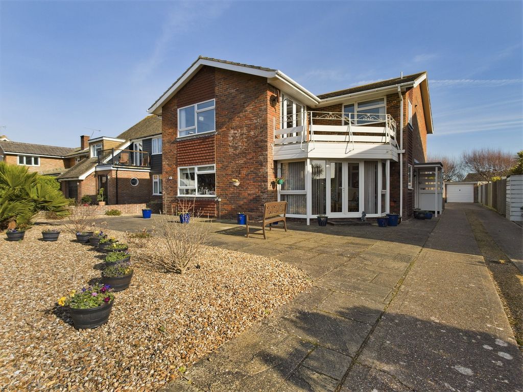 3 bed flat for sale in Sea Lane, GoringBySea, Worthing BN12 Zoopla