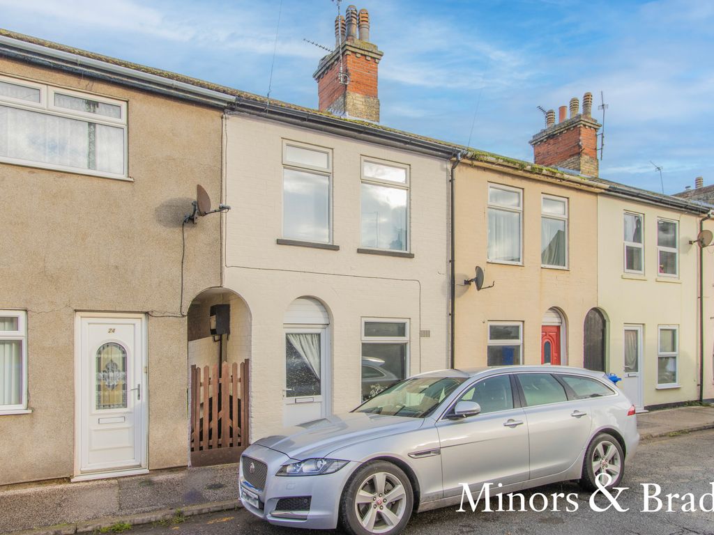 3 bed terraced house for sale in Clifton Road, Lowestoft NR33 Zoopla