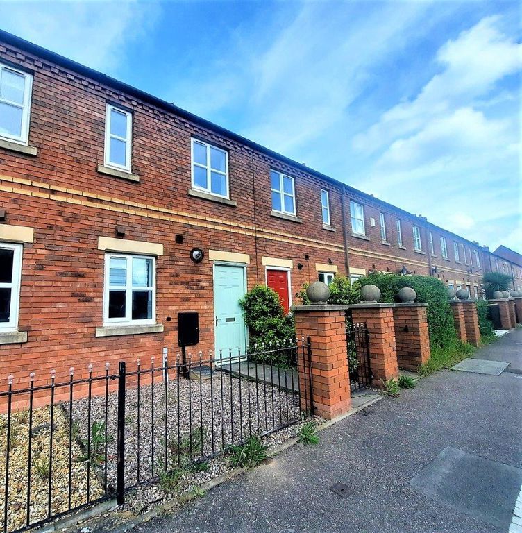 2 bed property to rent in Sainte Foy Avenue, Lichfield WS13 Zoopla