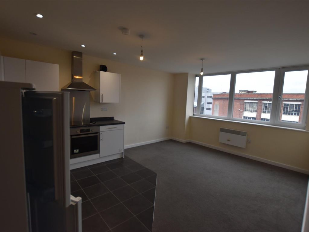 2 bed flat to rent in St. Retail Park, St. Way